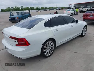 2018 Volvo S90 Inscription с VIN LVY992ML4JP006883, выставлен на аукционе IAAI как лот 42171264 с пробегом Не указан миль и . История ставок и продаж доступна на DreamBid. Изображение 4.