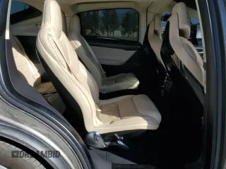 2016 Tesla Model X 70D z VIN 5YJXCBE23GF010836, wystawiony jako Copart lot #57512055 z przebiegiem 115 475 mil mil oraz Szkody całkowita. Historia ofert i sprzedaży dostępna na DreamBid. Obrazek 11.