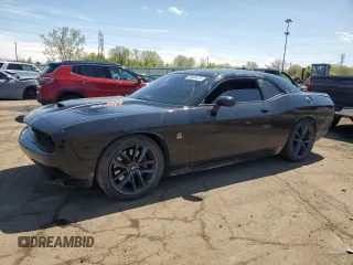 2019 Dodge Challenger R/T Scat Pack z VIN 2C3CDZFJ0KH707009, wystawiony jako Copart lot #55480675 z przebiegiem 104 637 mil mil oraz Czysty tytuł • Clean title. Historia ofert i sprzedaży dostępna na DreamBid. Obrazek 1.
