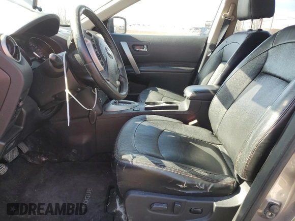 2011 Nissan Rogue S z VIN JN8AS5MV1BW258212, wystawiony jako Copart lot #52680415 z przebiegiem 180 321 mil mil oraz Szkoda całkowita • Salvage title. Historia ofert i sprzedaży dostępna na DreamBid. Obrazek 7.