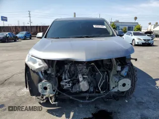 2019 Chevrolet Traverse LT Cloth with VIN 1GNERGKW5KJ305844, listed as a Copart auction lot 60865485 with 63,470 mi miles and Salvage title. Bid and sale history available at DreamBid. Image 5.