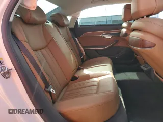 2019 Audi A8 z VIN WAU8DAF87KN018640, wystawiony jako Copart lot #54318975 z przebiegiem Nie podano mil oraz Szkoda całkowita • Salvage title. Historia ofert i sprzedaży dostępna na DreamBid. Obrazek 10.