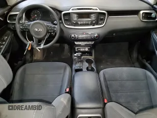 2017 Kia Sorento LX with VIN 5XYPGDA35HG332242, listed as a Copart auction lot 58663735 with 162,565 mi miles and Clean title. Bid and sale history available at DreamBid. Image 8.