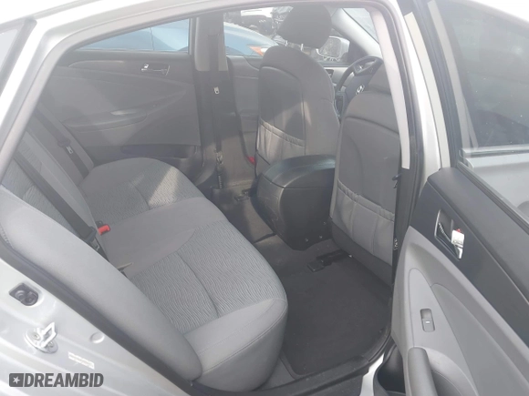 2015 Hyundai Sonata Hybrid Limited with VIN KMHEC4A46FA137237, listed as a IAAI auction lot 41478749 with 125,405 mi miles. Bid and sale history available at carsss.com. Image 8.
