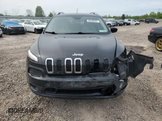 2017 Jeep Cherokee Latitude z VIN 1C4PJLCB9HW540899, wystawiony jako Copart lot #58248955 z przebiegiem 131 871 mil mil oraz Szkoda całkowita • Salvage title. Historia ofert i sprzedaży dostępna na DreamBid. Obrazek 5.