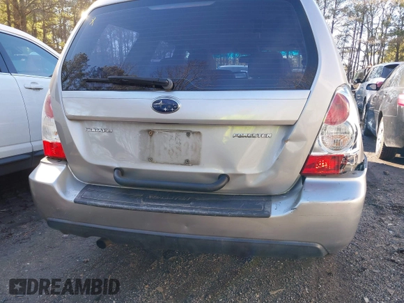 2007 Subaru Forester X w/Premium Pkg with VIN JF1SG65697H729488, listed as a IAAI auction lot 41567326 with 209,961 mi miles. Bid and sale history available at carsss.com. Image 6.