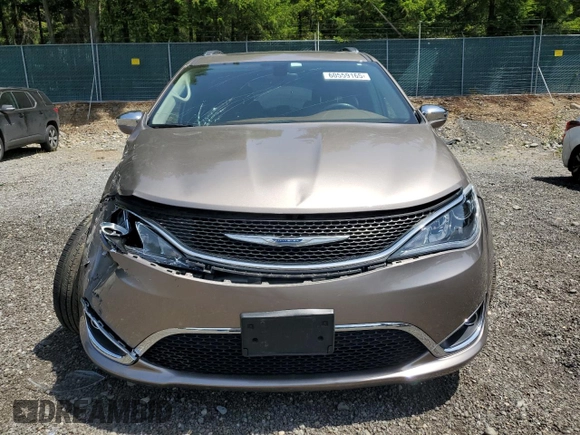 2017 Chrysler Pacifica Limited with VIN 2C4RC1GGXHR679820, listed as a Copart auction lot 60559165 with 68,425 mi miles and Salvage title. Bid and sale history available at DreamBid. Image 5.
