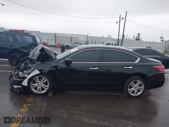 2013 Nissan Altima SV with VIN 1N4BL3AP1DC233215, listed as a IAAI auction lot 41770839 with Not Provided miles and . Bid and sale history available at DreamBid. Image 14.