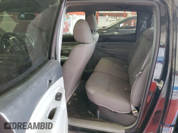 2013 Toyota Tacoma with VIN 5TFMU4FNXDX013268, listed as a IAAI auction lot 42631333 with 298,790 mi miles and . Bid and sale history available at DreamBid. Image 28.