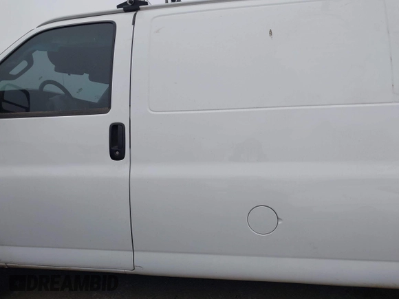 2023 Chevrolet Express Cargo z VIN 1GCWGAFP0P1104007, wystawiony jako IAAI lot #41433813 z przebiegiem 80 352 mil mil oraz . Historia ofert i sprzedaży dostępna na DreamBid. Obrazek 14.