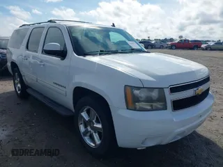 2011 Chevrolet Suburban LT with VIN 1GNSCJE01BR291466, listed as a IAAI auction lot 41800799 with 232,542 mi miles. Bid and sale history available at carsss.com. Image 1.