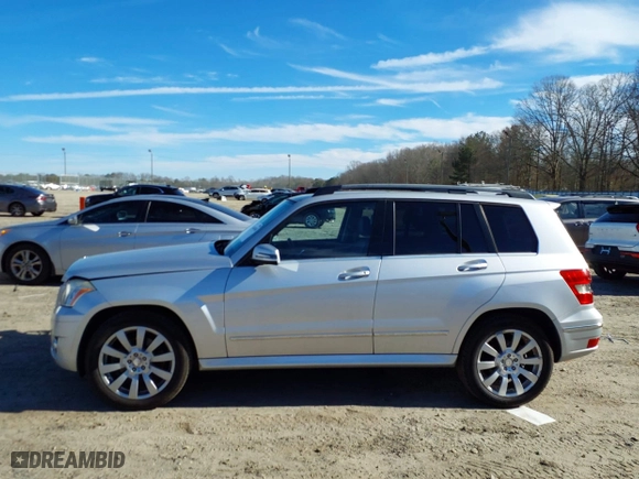 2012 Mercedes-Benz GLK-Class GLK 350 with VIN WDCGG8HB7CF740994, listed as a IAAI auction lot 41640548 with 97,332 mi miles. Bid and sale history available at carsss.com. Image 14.