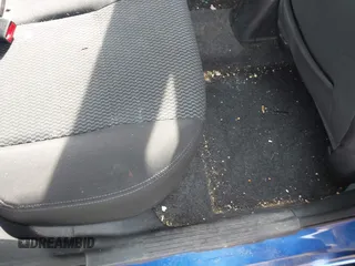 2017 Nissan Note SV z VIN 3N1CE2CP5HL357520, wystawiony jako IAAI lot #41991218 z przebiegiem 106 539 mil mil oraz . Historia ofert i sprzedaży dostępna na DreamBid. Obrazek 8.