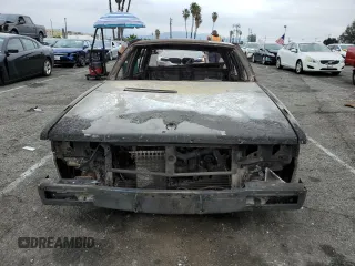 1988 Cadillac DeVille z VIN 1G6CD5155J4224547, wystawiony jako Copart lot #42850345 z przebiegiem Nie podano mil oraz Nie do naprawy • Non repairable. Historia ofert i sprzedaży dostępna na DreamBid. Obrazek 5.