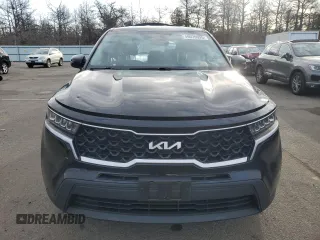 2022 Kia Sorento LX z VIN 5XYRGDLC5NG151997, wystawiony jako Copart lot #49039095 z przebiegiem 30 886 mil mil oraz Szkoda całkowita • Salvage title. Historia ofert i sprzedaży dostępna na DreamBid. Obrazek 5.