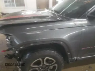 2022 Jeep Grand Cherokee Trailhawk with VIN 1C4RJHCG8N8572275, listed as a Copart auction lot 85665194 with 15,692 mi miles and Salvage title. Bid and sale history available at DreamBid. Image 14.