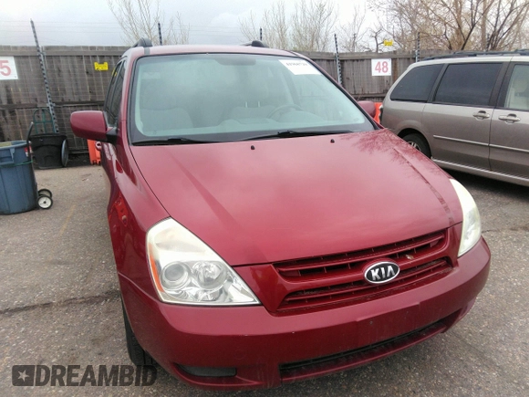 2008 Kia Sedona LX with VIN KNDMB233786250423, listed as a IAAI auction lot 41968729 with 167,501 mi miles. Bid and sale history available at carsss.com. Image 6.