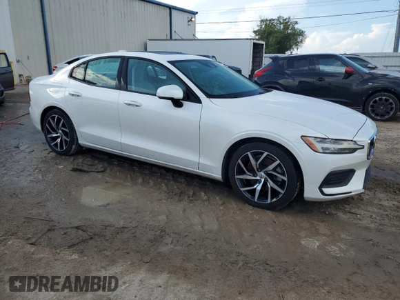 2019 Volvo S60 Momentum with VIN 7JR102FK3KG014169, listed as a Copart auction lot 66872494 with 40,218 mi miles and Non Repairable. Bid and sale history available at carsss.com. Image 4.