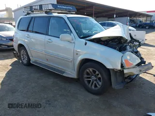 2005 Suzuki XL-7 LX with VIN JS3TY92V654107820, listed as a IAAI auction lot 41437897 with 152,773 mi miles. Bid and sale history available at carsss.com. Image 1.
