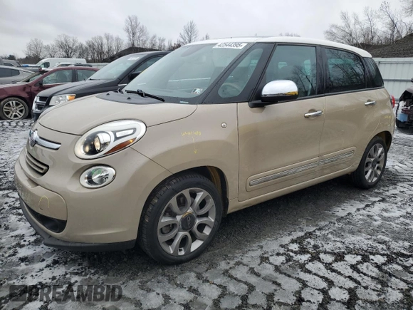 2015 FIAT 500L Lounge with VIN ZFBCFACH5FZ033778, listed as a Copart auction lot 42544395 with 20,888 mi miles and Salvage Title. Bid and sale history available at carsss.com. Image 1.
