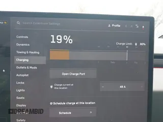 2024 Tesla Cybertruck z VIN 7G2CEHED6RA048460, wystawiony jako IAAI lot #42433721 z przebiegiem 8 019 mil mil oraz . Historia ofert i sprzedaży dostępna na DreamBid. Obrazek 18.