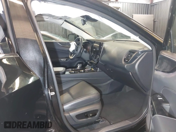 2025 Lexus NX with VIN 2T2GGCEZ5SC063294, listed as a IAAI auction lot 41625059 with 7,225 mi miles. Bid and sale history available at carsss.com. Image 5.