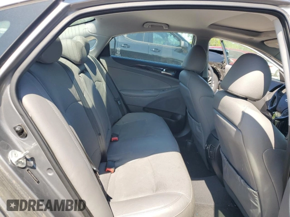 2014 Hyundai Sonata Limited with VIN 5NPEC4AB3EH844712, listed as a Copart auction lot 52318115 with 106,817 mi miles and Clean Title. Bid and sale history available at DreamBid. Image 10.