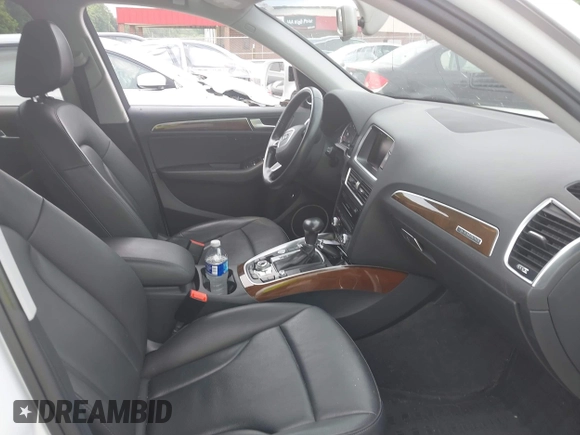 2017 Audi Q5 Premium Plus z VIN WA1L2AFP5HA096029, wystawiony jako IAAI lot #42278540 z przebiegiem 95 450 mil mil oraz . Historia ofert i sprzedaży dostępna na DreamBid. Obrazek 5.