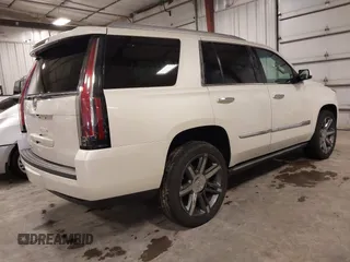 2015 Cadillac Escalade Premium z VIN 1GYS4CKJ8FR208128, wystawiony jako IAAI lot #41908785 z przebiegiem 164 598 mil mil oraz . Historia ofert i sprzedaży dostępna na DreamBid. Obrazek 4.