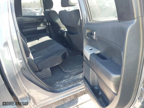 2007 Toyota Tundra SR5 with VIN 5TFRV54117X025323, listed as a IAAI auction lot 41840621 with 203,377 mi miles. Bid and sale history available at carsss.com. Image 8.