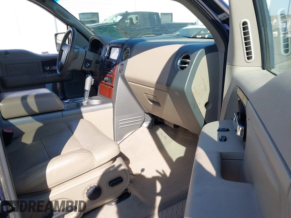 2008 Ford F-150 XLT with VIN 1FTPW14V98KC56114, listed as a IAAI auction lot 41785292 with 165,759 mi miles. Bid and sale history available at carsss.com. Image 5.