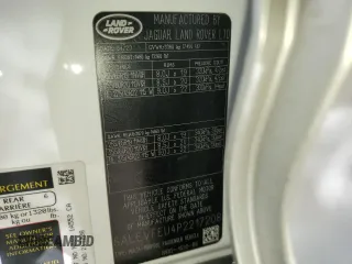 2023 Land Rover Defender z VIN SALEVFEU4P2217208, wystawiony jako Copart lot #43582325 z przebiegiem 9 031 mil mil oraz Szkoda całkowita • Salvage title. Historia ofert i sprzedaży dostępna na DreamBid. Obrazek 13.
