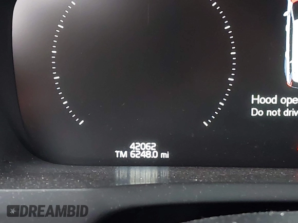 2022 Volvo XC90 R-Design with VIN YV4BR0CM1N1808448, listed as a IAAI auction lot 41196028 with 42,062 mi miles and . Bid and sale history available at DreamBid. Image 7.