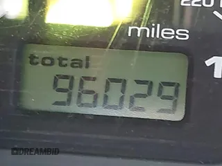 1995 Volkswagen Jetta GLS z VIN 3VWSC81H7SM082888, wystawiony jako IAAI lot #42440198 z przebiegiem 96 029 mil mil oraz . Historia ofert i sprzedaży dostępna na DreamBid. Obrazek 12.