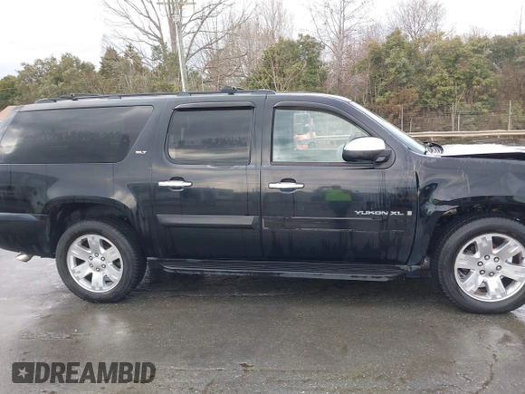 2008 GMC Yukon XL SLT 4SB z VIN 1GKFK16328J230256, wystawiony jako IAAI lot #41095902 z przebiegiem 506 991 mil mil oraz . Historia ofert i sprzedaży dostępna na DreamBid. Obrazek 12.