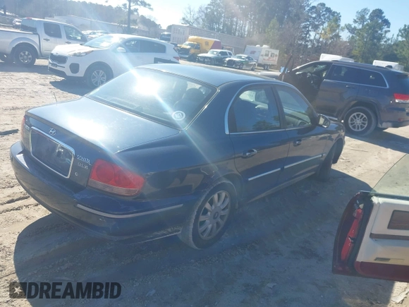 2003 Hyundai Sonata GLS with VIN KMHWF35H73A763880, listed as a IAAI auction lot 41563764 with 123,058 mi miles. Bid and sale history available at carsss.com. Image 4.