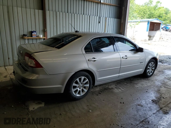 2008 Mercury Milan z VIN 3MEHM07118R649905, wystawiony jako Copart lot #60492765 z przebiegiem 108 867 mil mil oraz Szkoda całkowita • Salvage title. Historia ofert i sprzedaży dostępna na DreamBid. Obrazek 3.