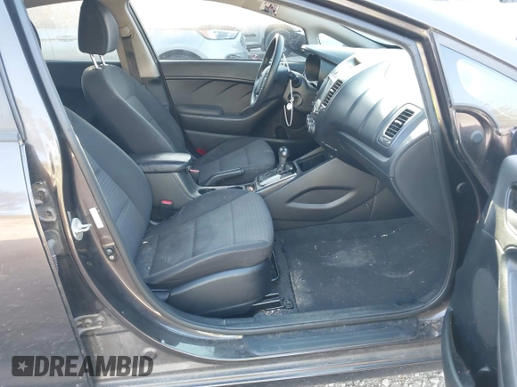 2018 Kia Forte LX with VIN 3KPFL4A70JE182702, listed as a IAAI auction lot 42043345 with 105,451 mi miles and . Bid and sale history available at DreamBid. Image 5.