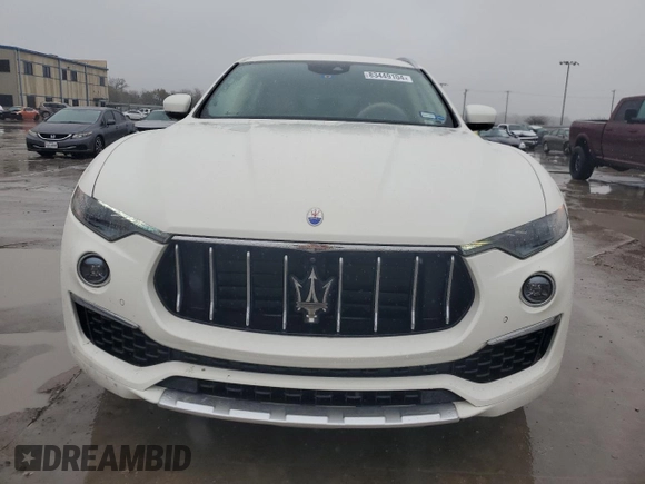 2019 Maserati Levante GranLusso z VIN ZN661XUL3KX325268, wystawiony jako Copart lot #83449104 z przebiegiem 16 944 mil mil oraz Czysty tytuł • Clean title. Historia ofert i sprzedaży dostępna na DreamBid. Obrazek 5.