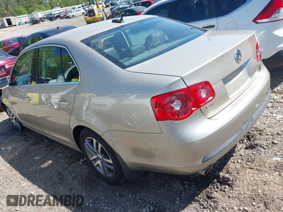 2006 Volkswagen Jetta Sedan 2.5L with VIN 3VWSG71K46M798471, listed as a IAAI auction lot 41982917 with 32,389 mi miles. Bid and sale history available at carsss.com. Image 3.