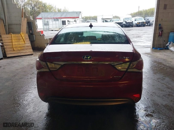 2015 Hyundai Sonata Hybrid Limited with VIN KMHEC4A44FA125717, listed as a IAAI auction lot 42017775 with 174,779 mi miles. Bid and sale history available at carsss.com. Image 17.