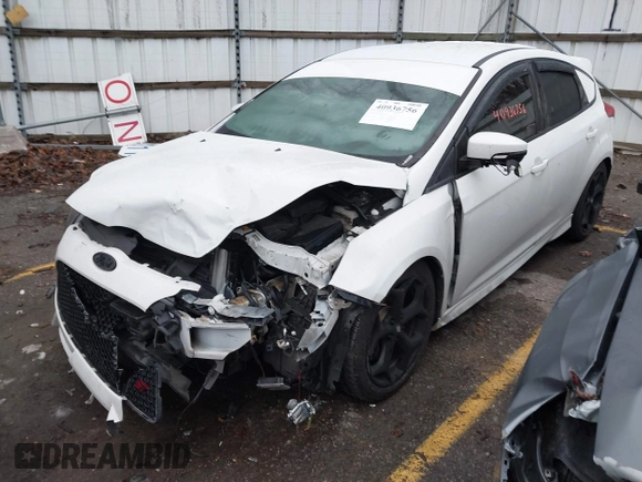 2014 Ford Focus ST with VIN 1FADP3L94EL256548, listed as a IAAI auction lot 40936756 with 79,340 mi miles and . Bid and sale history available at carsss.com. Image 2.