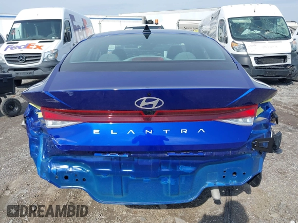 2024 Hyundai Elantra SEL with VIN KMHLM4DG2RU809713, listed as a IAAI auction lot 41998632 with 8,185 mi miles and . Bid and sale history available at DreamBid. Image 16.