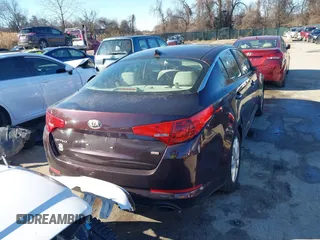 2013 Kia Optima LX z VIN 5XXGM4A71DG186111, wystawiony jako IAAI lot #41189410 z przebiegiem 214 084 mil mil oraz . Historia ofert i sprzedaży dostępna na DreamBid. Obrazek 16.