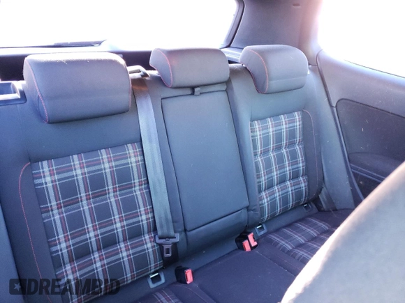 2010 Volkswagen GTI с VIN WVWED7AJ0AW329306, выставлен на аукционе Copart как лот 87374004 с пробегом 227 079 миль миль и Чистый • Clean title. История ставок и продаж доступна на DreamBid. Изображение 10.