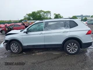2019 Volkswagen Tiguan S with VIN 3VV0B7AX7KM031438, listed as a IAAI auction lot 42367337 with Not provided miles and . Bid and sale history available at DreamBid. Image 14.