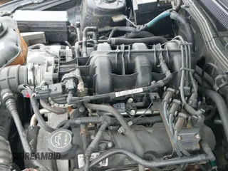2007 Ford Mustang Deluxe z VIN 1ZVFT80N475295240, wystawiony jako IAAI lot #42383359 z przebiegiem 49 460 mil mil oraz . Historia ofert i sprzedaży dostępna na DreamBid. Obrazek 19.