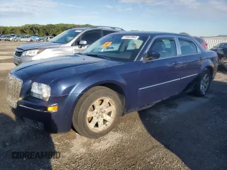 2006 Chrysler 300 Touring with VIN 2C3KA53G86H133402, listed as a Copart auction lot 74457064 with 198,734 mi miles and Clean Title. Bid and sale history available at carsss.com. Image 1.