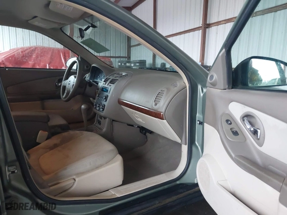 2004 Chevrolet Malibu with VIN 1G1ZS52FX4F133960, listed as a IAAI auction lot 41294240 with 98,182 mi miles. Bid and sale history available at carsss.com. Image 5.