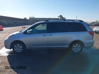 2004 Toyota Sienna XLE with VIN 5TDZA22C64S052274, listed as a IAAI auction lot 41279995 with 287,007 mi miles. Bid and sale history available at carsss.com. Image 14.